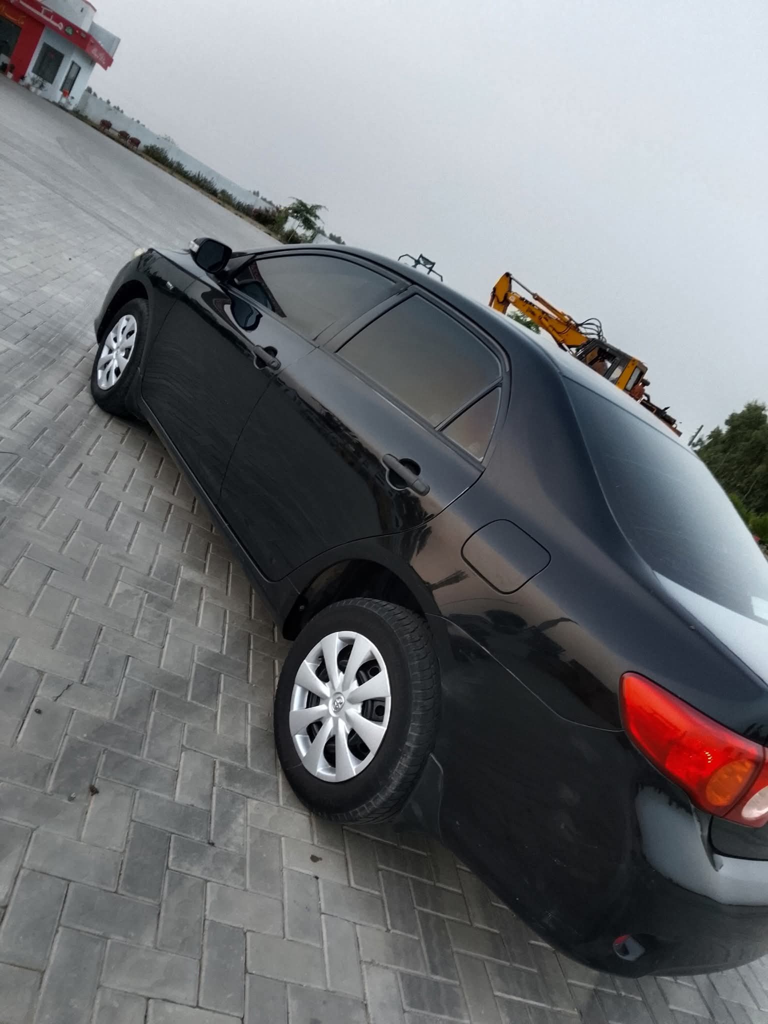 Toyota Corolla gallery thumbnail 3